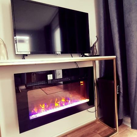 T-I-G-H The Coziest Place Wifi & Netflix Near Roundhay Villa Leeds  Bagian luar foto